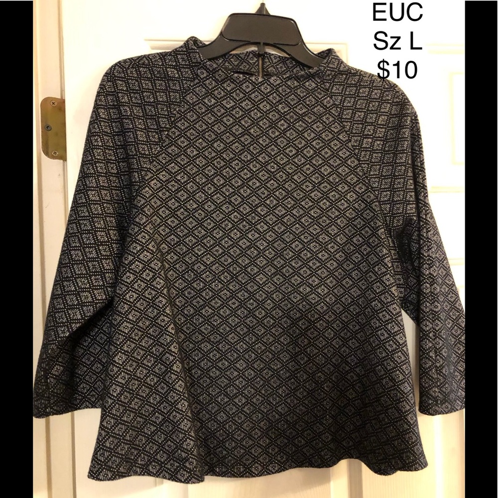 W5 blouse, size L
